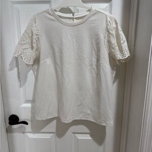 Elegant White Lace Sleeve‎ Top